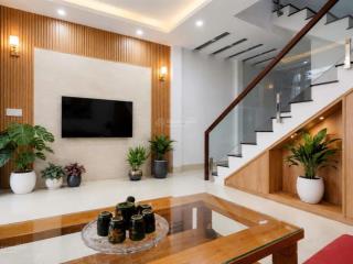 Bán nhà nguyễn trung trực, đà lạt, 94,5m2, 10,9 tỷ, 7p, 8wc, 4 tầng, có thể kinh doanh homestay