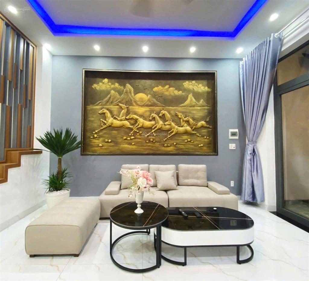 Cần bán gấp căn nhà đường trần khắc chân, phường tân định, quận 1. giá 3 tỷ 890