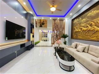 Cần bán gấp căn nhà đường trần khắc chân, phường tân định, quận 1. giá 3 tỷ 890