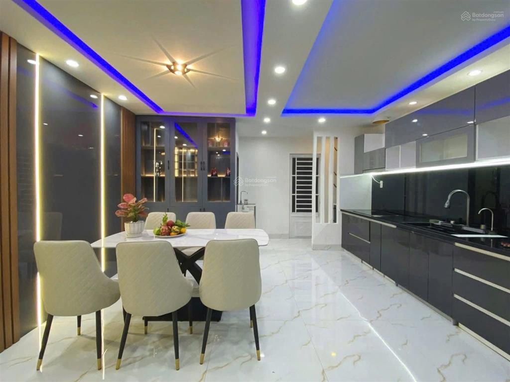 Cần bán gấp căn nhà đường trần khắc chân, phường tân định, quận 1. giá 3 tỷ 890