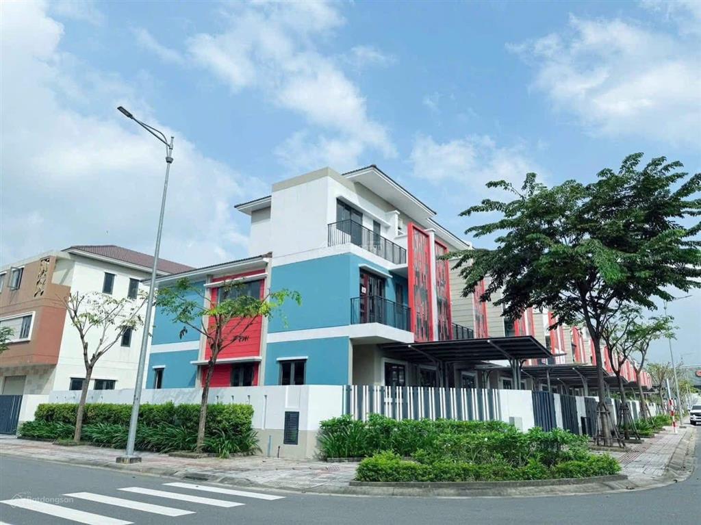 Bán bt tại sun casa central, 3,38 tỷ, 100m2, giá tốt cho khu đô thị vsip 2