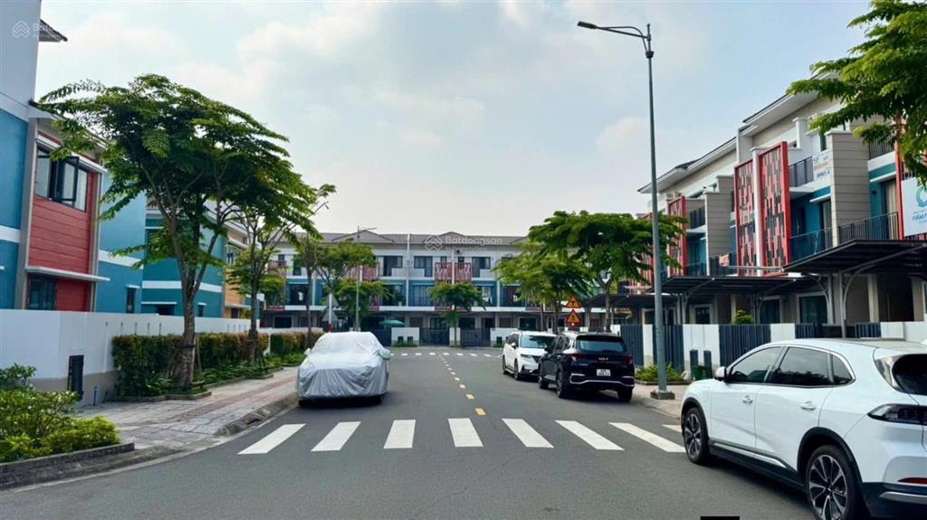 Bán bt tại sun casa central, 3,38 tỷ, 100m2, giá tốt cho khu đô thị vsip 2