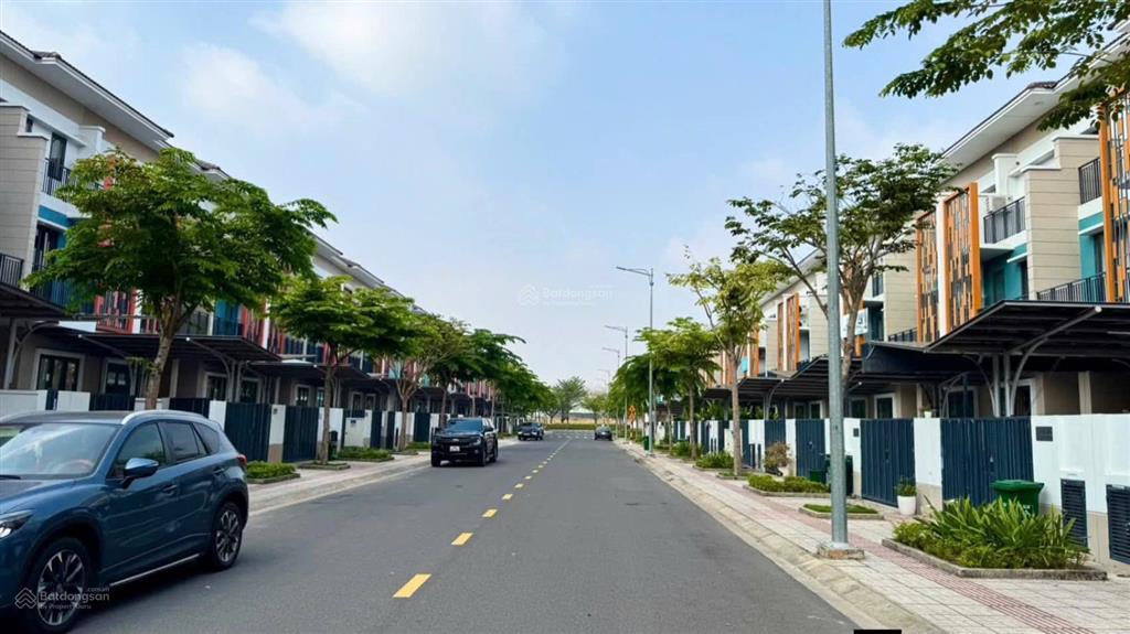 Bán bt tại sun casa central, 3,38 tỷ, 100m2, giá tốt cho khu đô thị vsip 2