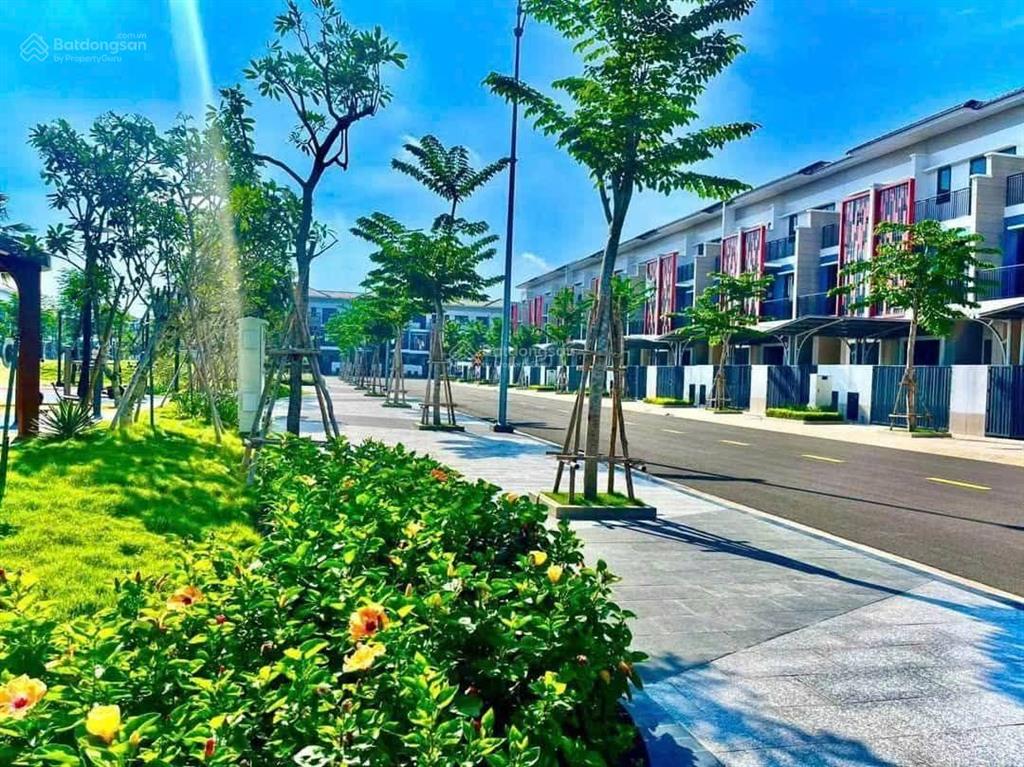 Bán nhà phố tại sun casa central, 3,15 tỷ, 100m2, 3pn, 3wc, giá tốt