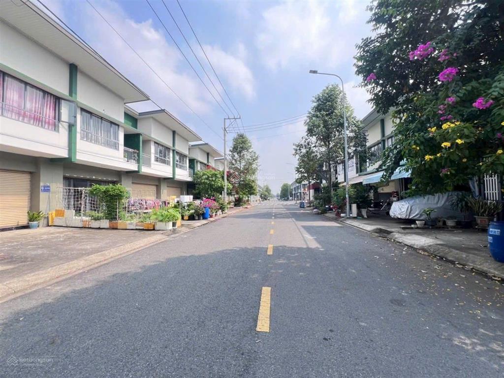 Bán shophouse tại oasis city, 1,58 tỷ, 80m2, 2pn, 2wc, 2 tầng