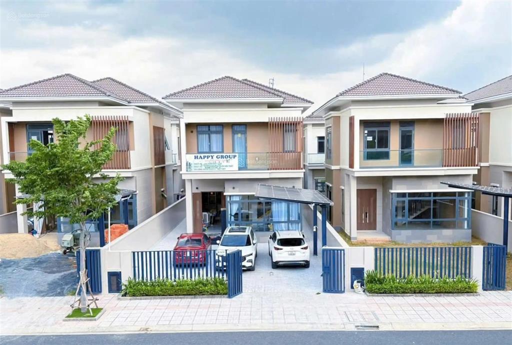 Bán gấp biệt thự sun casa central 6,6 tỷ, 250m2, 4pn, 4wc, bình dương