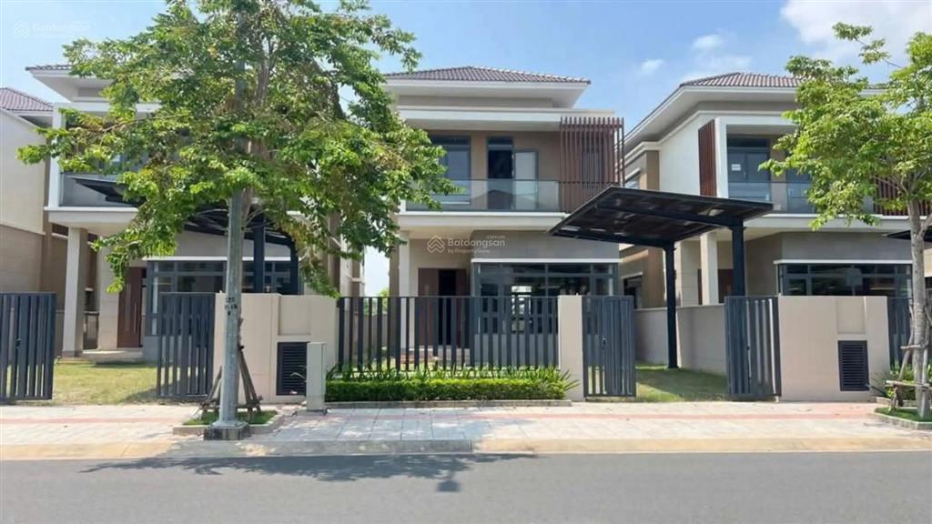 Bán gấp biệt thự sun casa central 6,6 tỷ, 250m2, 4pn, 4wc, bình dương
