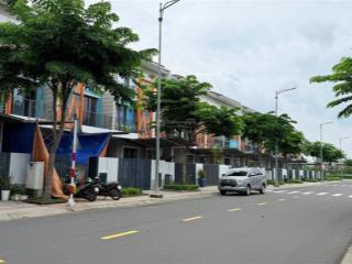 Bán nhà phố tại sun casa central, 2,8 tỷ, 100m2, view đẹp, uy tín