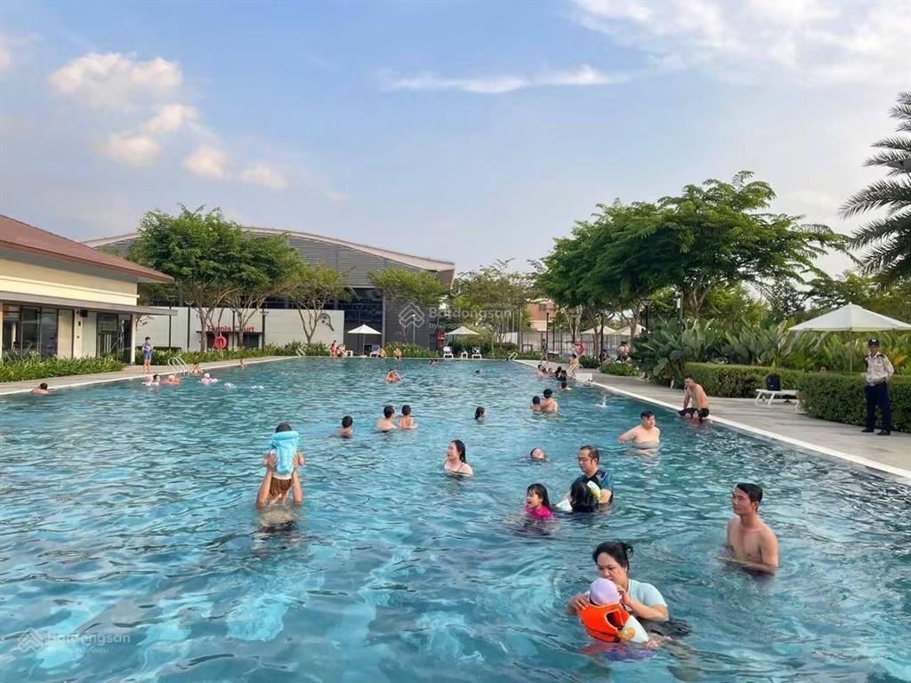 Bán nhà phố tại sun casa central, 2,8 tỷ, 100m2, view đẹp, uy tín