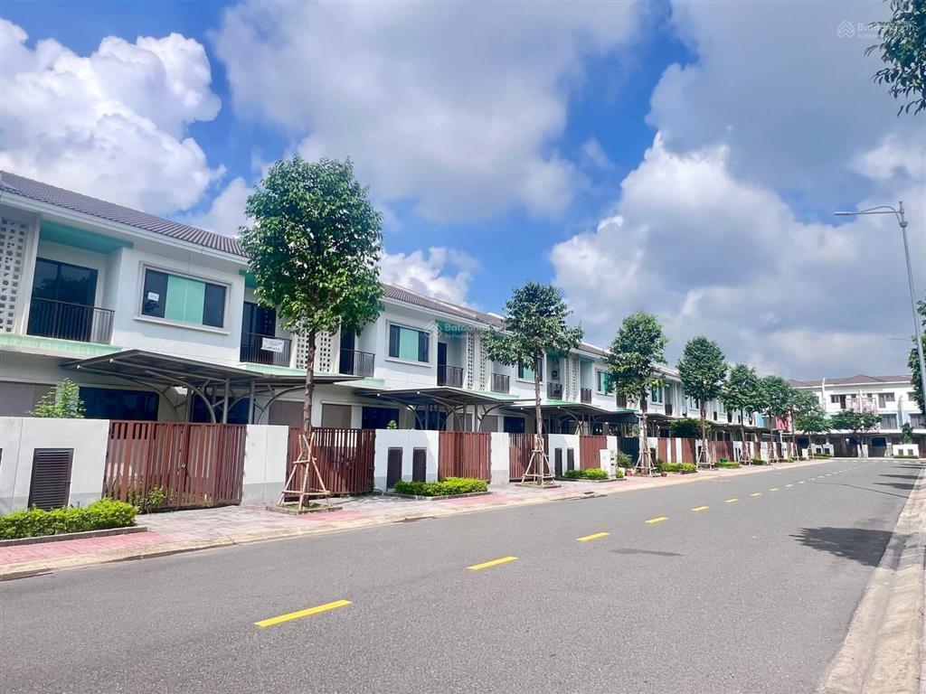 Bán nhà liên kế tại sun casa central, 2,9 tỷ, 100m2, 3pn, 3wc, chính chủ, hot!