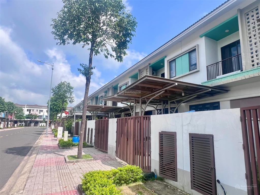 Bán nhà liên kế tại sun casa central, 2,9 tỷ, 100m2, 3pn, 3wc, chính chủ, hot!