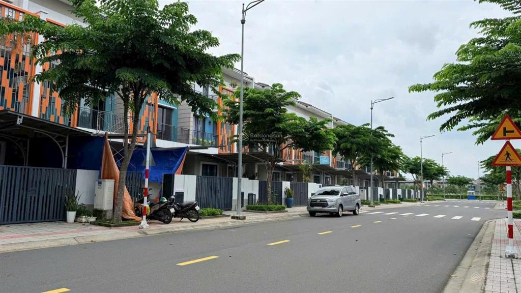 Bán gấp bt tại sun casa central, 2,85 tỷ, 100m2