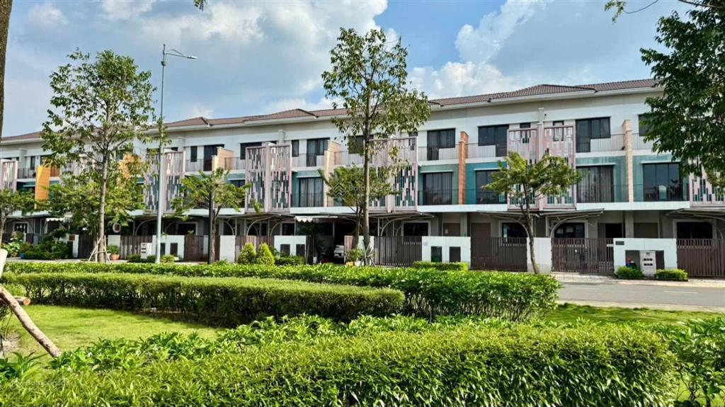 Bán nhà phố liên kế 3 tầng, 4pn, 4wc giá siêu hời tại sun casa central, 100m2, 2,9 tỷ vnd