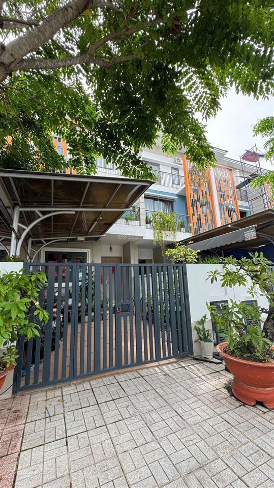 Bán nhà phố liên kế 3 tầng, 4pn, 4wc giá siêu hời tại sun casa central, 100m2, 2,9 tỷ vnd