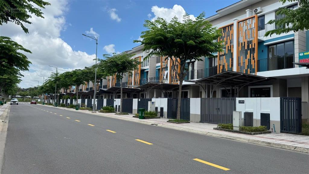 Bán nhà phố liên kế 3 tầng, 4pn, 4wc giá siêu hời tại sun casa central, 100m2, 2,9 tỷ vnd