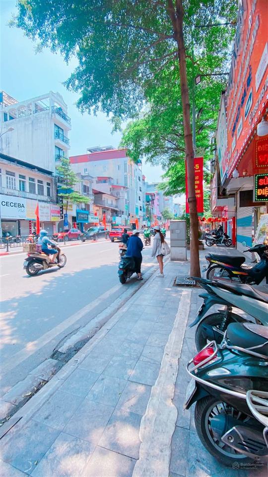 Cho thuê gấp mặt bằng kinh doanh phố tôn đức thắng