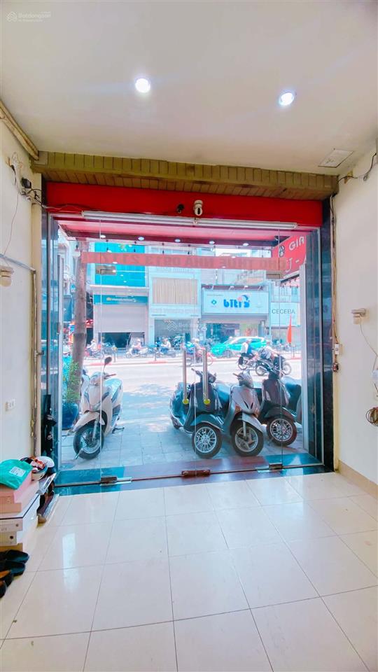 Cho thuê gấp mặt bằng kinh doanh phố tôn đức thắng