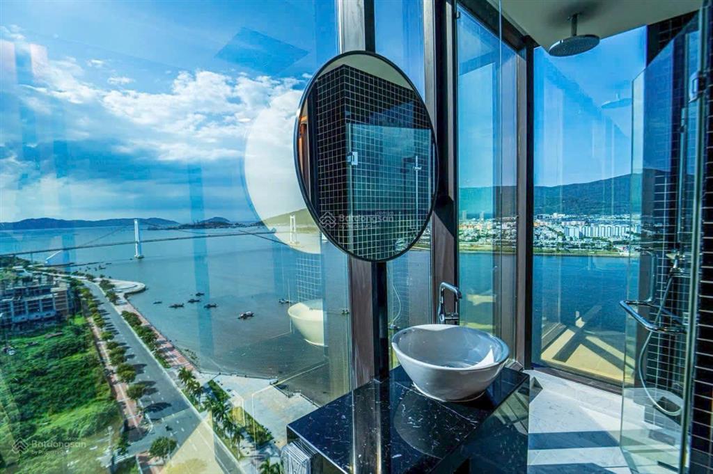 Bán căn 2pn view sông hàn đẹp, không góc chết full nội thất tầng cao giá độc nhất chỉ 5 tỷ 6