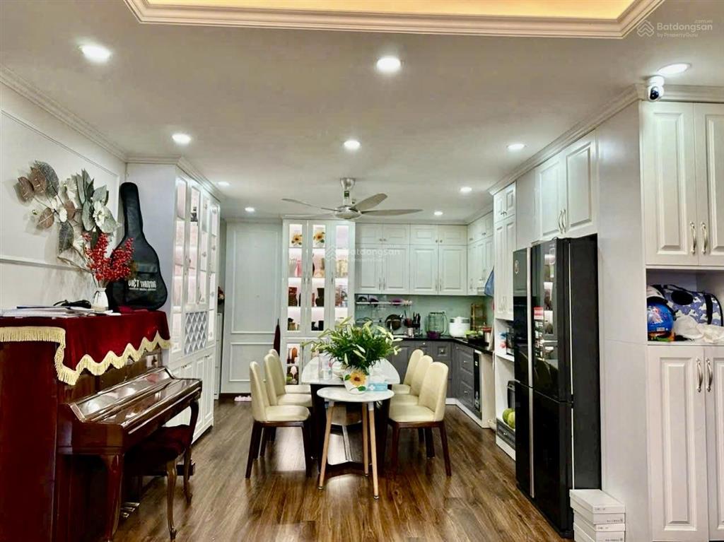 Căn hộ 3ngủ  102,7m2  lô góc  tầng cao  full nội thất  8tỷ