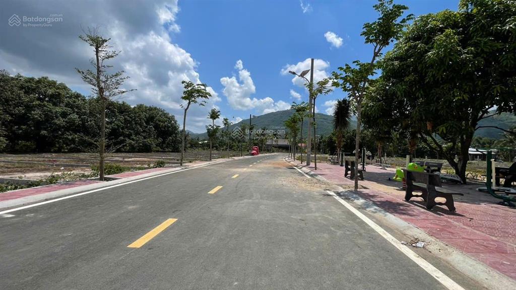 Bán nhanh lô đất vĩnh phú, cam lâm ven vinhomes dt 212m2, full thổ cư, đất cao ráo, giá 850tr