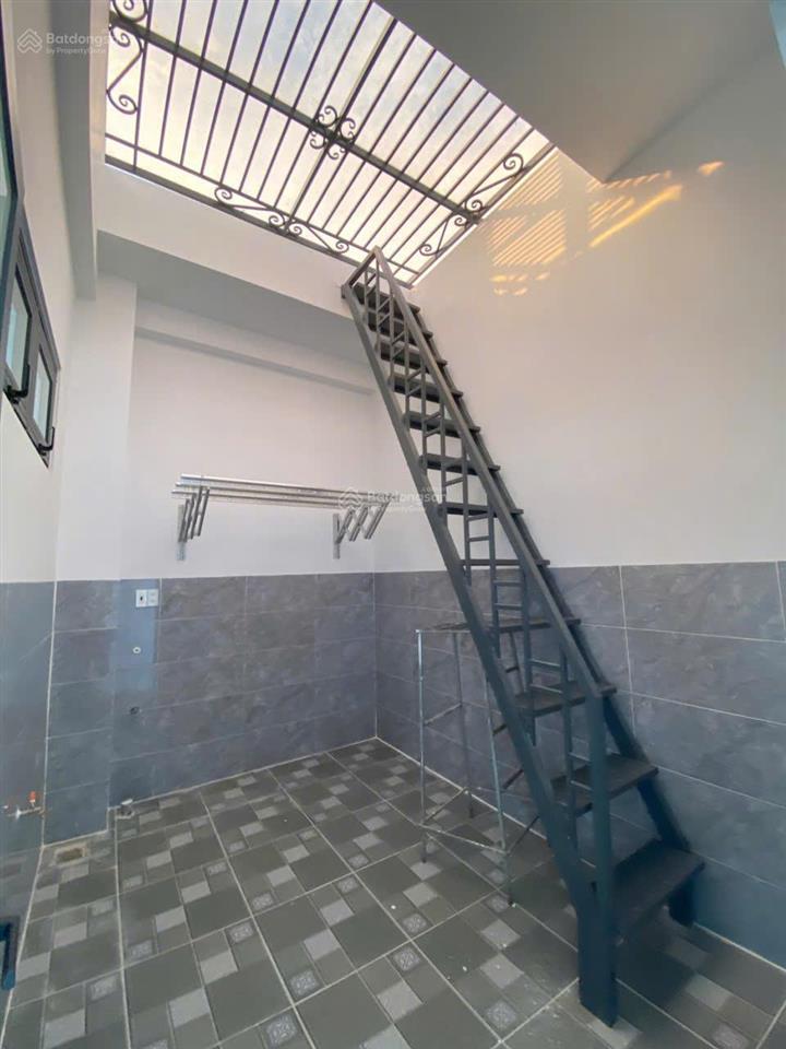 Bán căn nhà 3 tầng cầu dứa phú nông, vĩnh ngọc dt 75,9m2 ngang 5m, hẻm 3m, giá 4,6 tỷ