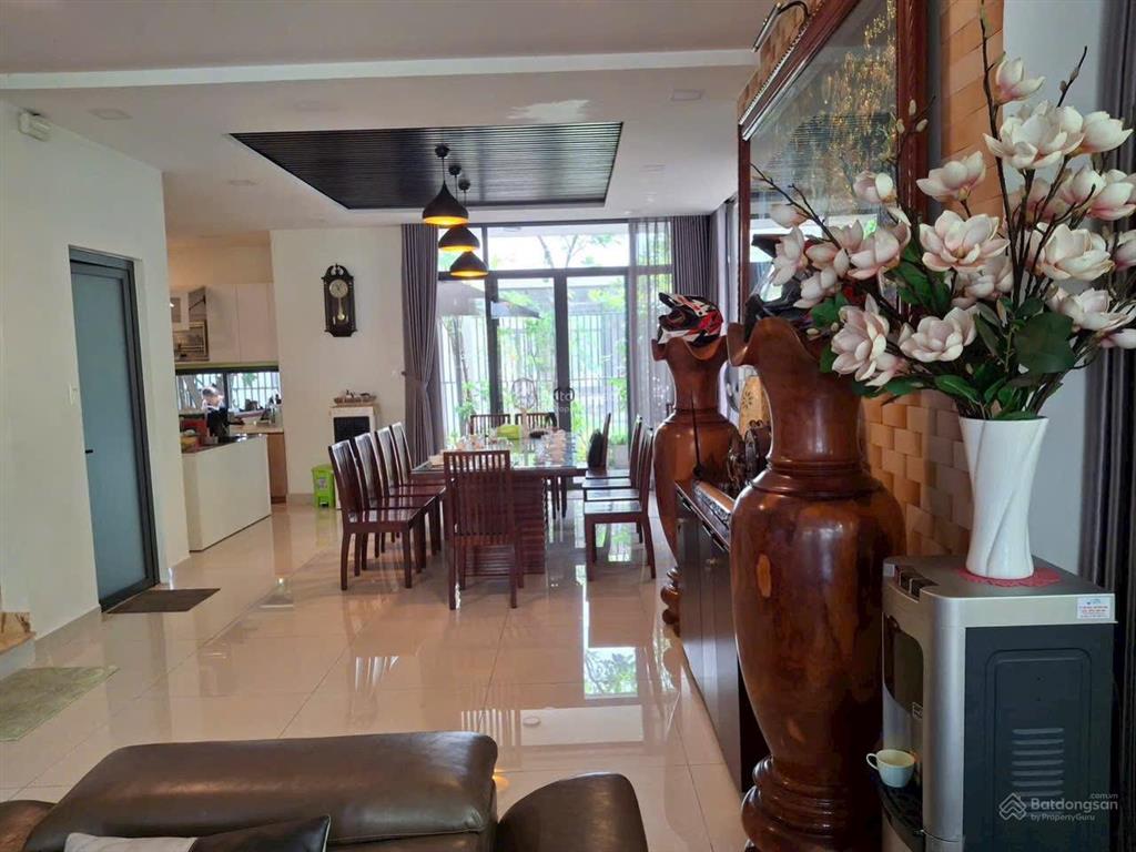 Bán biệt thự 200m2, 18 tỷ vnd tại khu đô thị mới đông tăng long, quận 9, tp. hcm