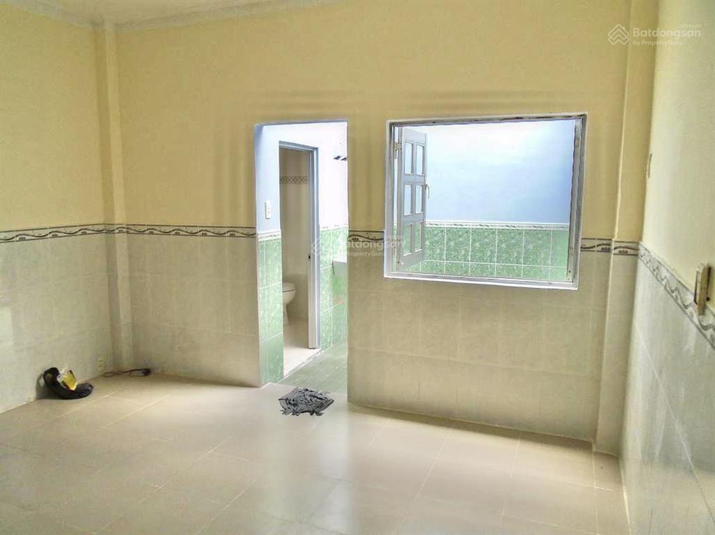 Phòng trọ 20m2 ngay cầu tân thuận 2 q7, gần đh tài chính marketing.