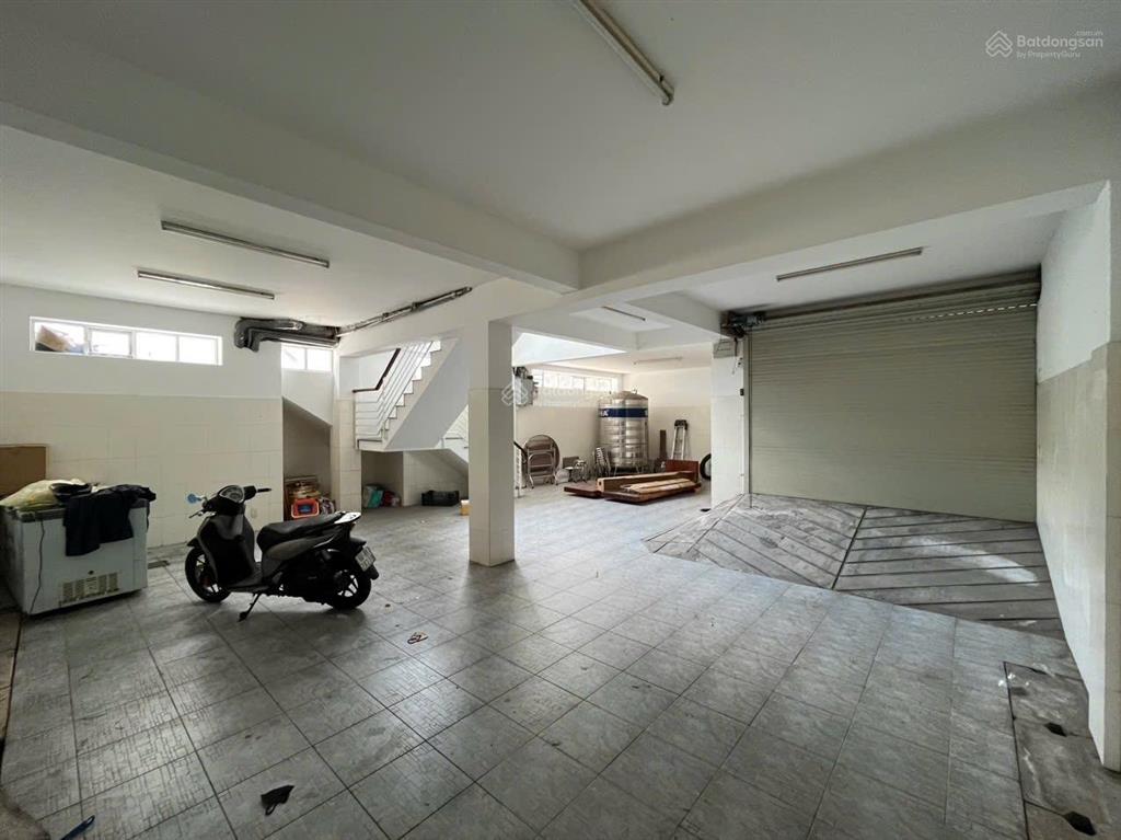 Biệt thự đơn lập giá tốt q7, dt 13x18, hầm + 4 tầng bán nhanh 38 tỷ