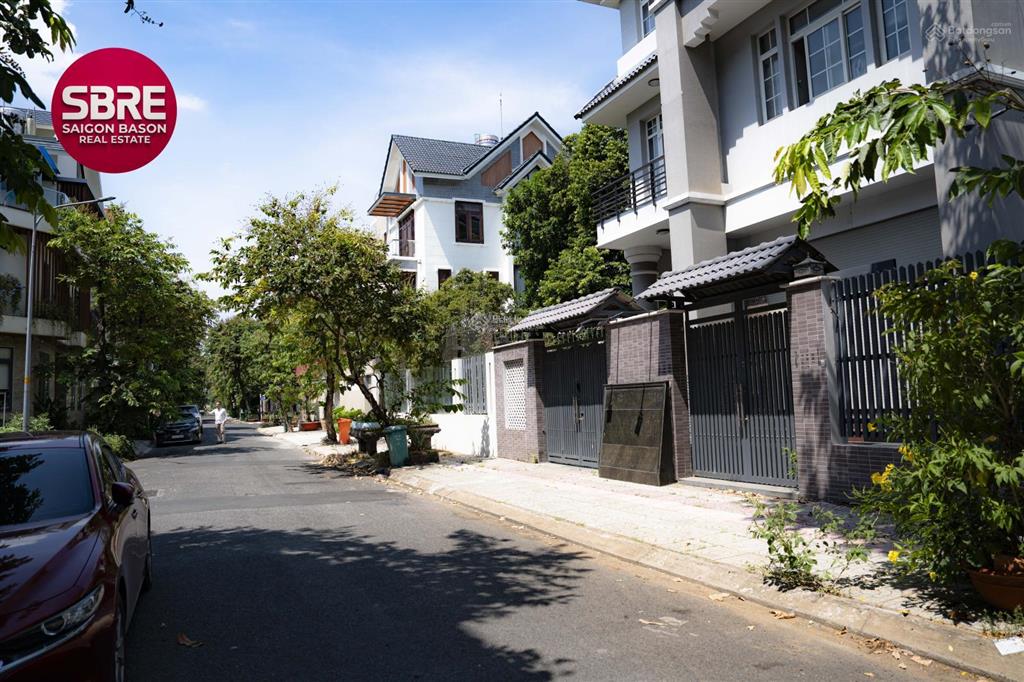 Biệt thự đơn lập giá tốt q7, dt 13x18, hầm + 4 tầng bán nhanh 38 tỷ
