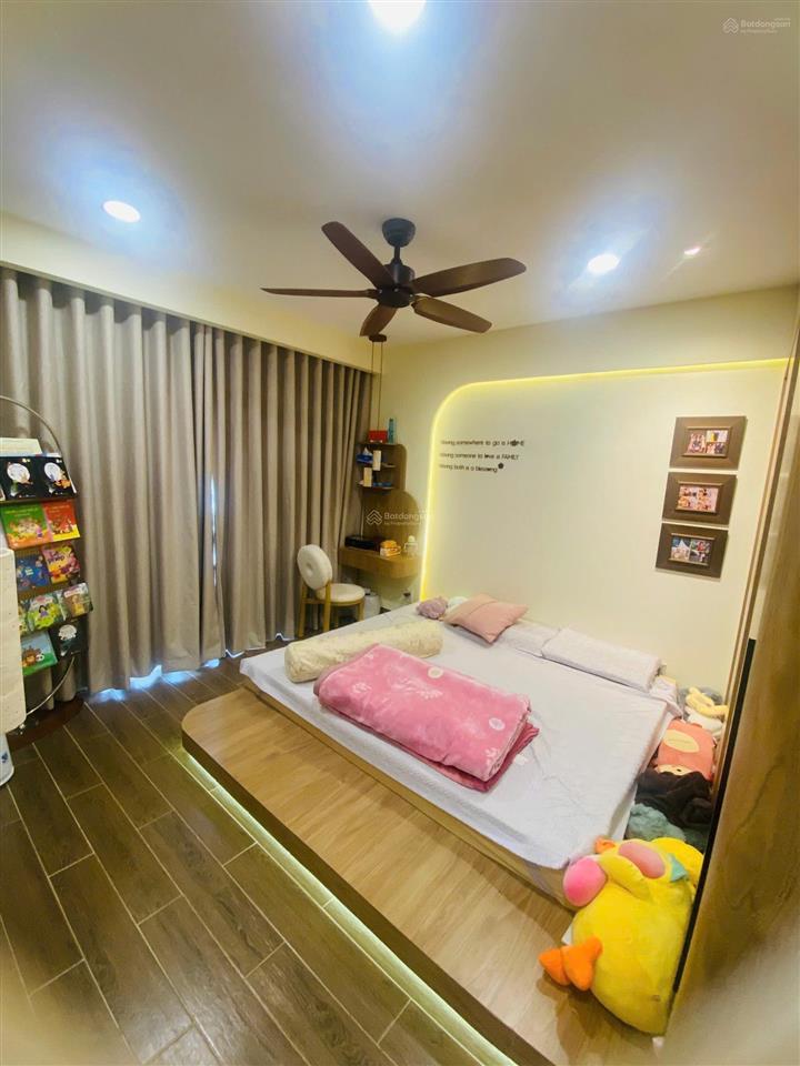 Bán căn 3 phòng ngủ full nội thất mới đẹp chỉ dọn vào ở ngay giá 3,65 tỷ.  0399 345 *** chương