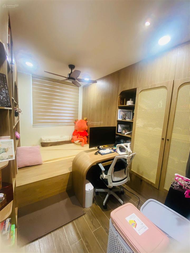 Bán căn 3 phòng ngủ full nội thất mới đẹp chỉ dọn vào ở ngay giá 3,65 tỷ.  0399 345 *** chương