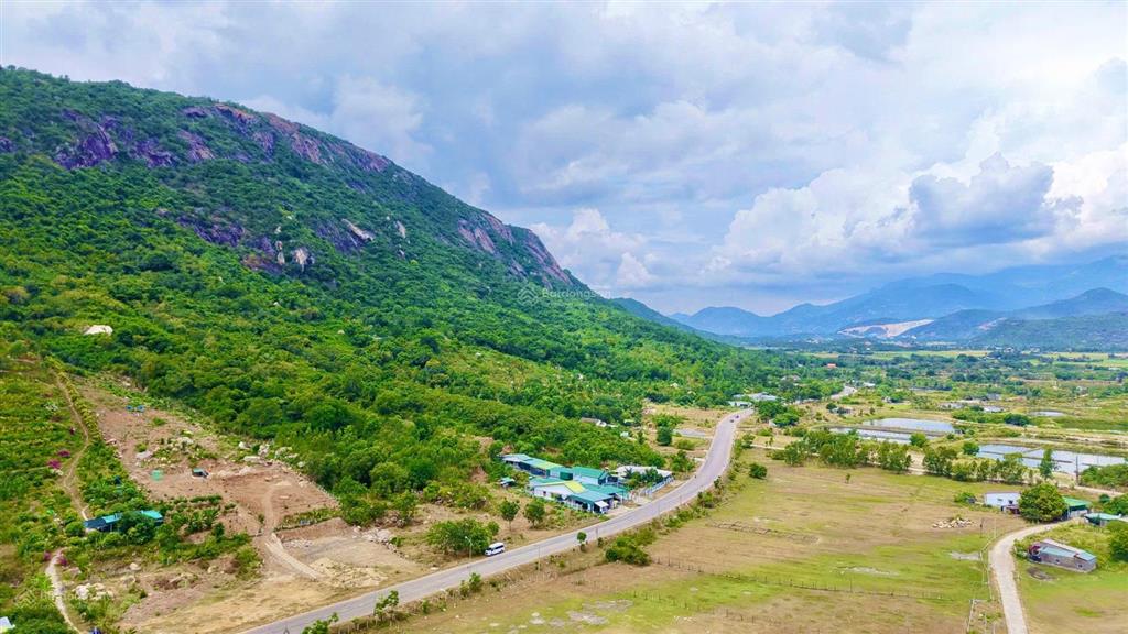 Siêu phẩm view biển mặt tiền dt702 đối diện vịnh cam ranh giá 2 tỷ 690 triệu