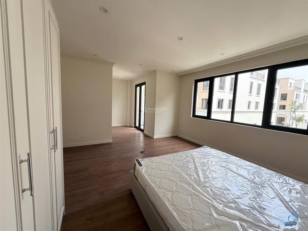 Cần bán vinhomes đan phượng 104m2, xây 4 tầng, ô tô đỗ cửa, giá 20,8 tỷ