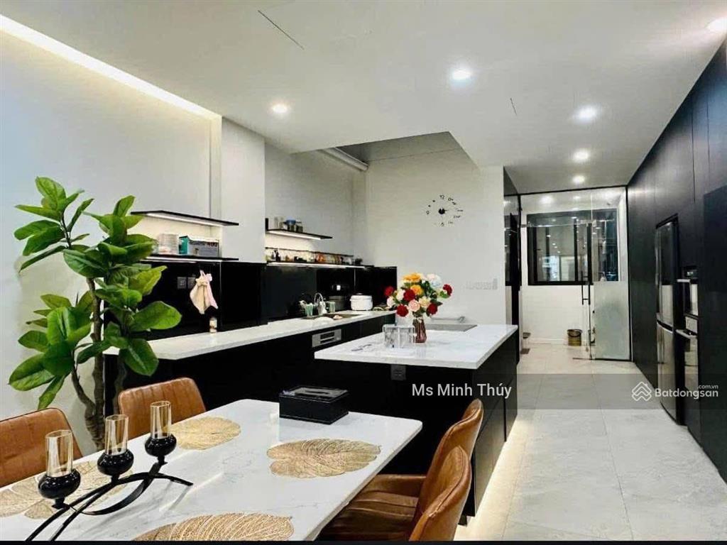Bán nhà mặt ngõ trung văn 118m2 ô tô vào nhà 2 mặt thoáng, ngõ thông tứ phía giá 24 tỷ