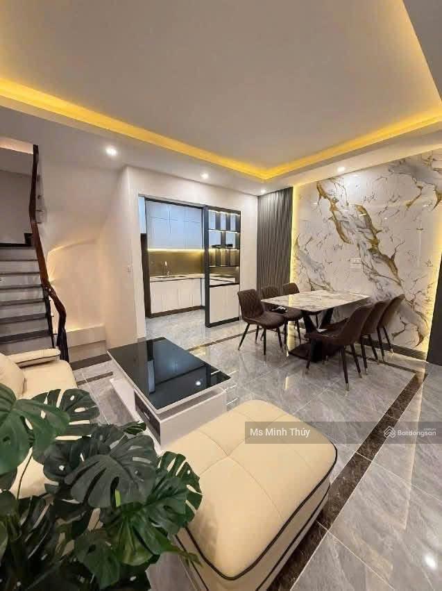 Giảm ngay 500 triệu cho ai mua nhà 5 tầng 100m2, mặt tiền 20m tại tiểu kdt vạn phúc.