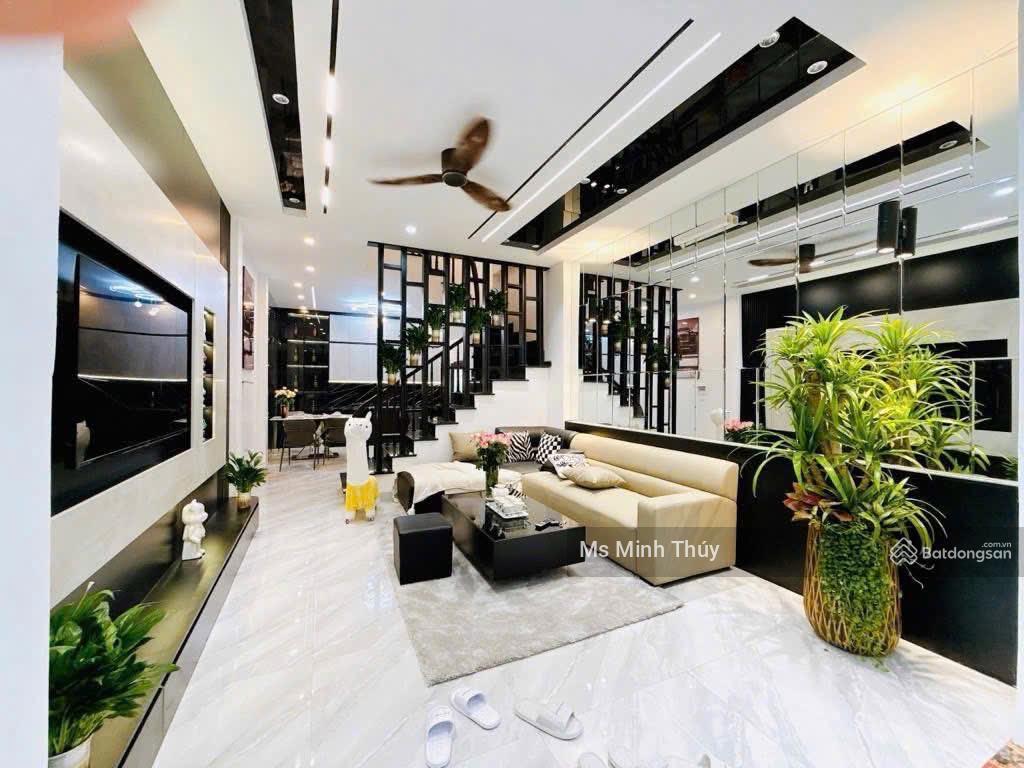 Chính chủ cần bán gấp nhà 5 tầng tại khu ngô thì nhậm, dt 40m2 phân lô vỉa hè đường 3 ô tô tránh