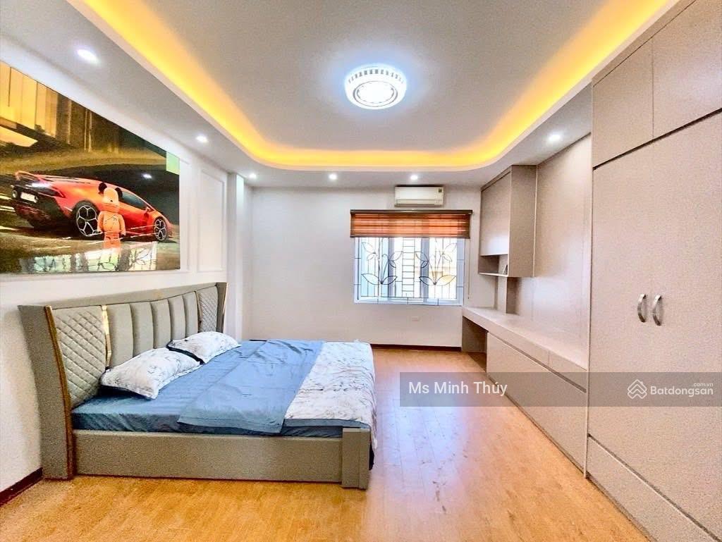 Chính chủ cần bán gấp nhà 5 mặt phố phùng khoang 42m2 giá hơn 10 tỷ kd nhộn nhịp đông đúc