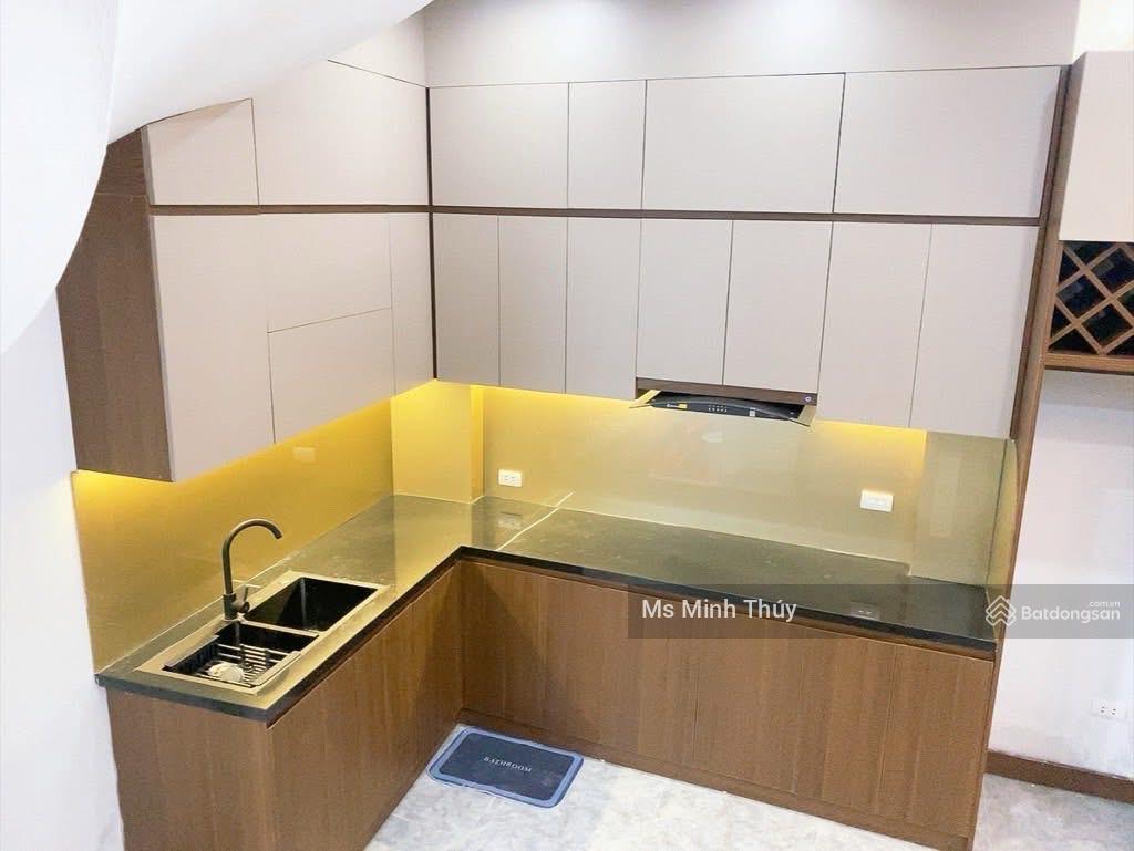 Chính chủ cần bán gấp nhà 5 mặt phố phùng khoang 42m2 giá hơn 10 tỷ kd nhộn nhịp đông đúc