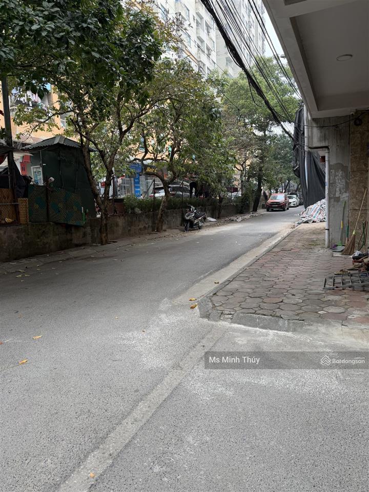 Bán đất tại phúc thịnh, diện tích 67m2 ngõ to ô tô tránh vỉa hè rộng. sổ vuông đẹp giá 14 tỷ