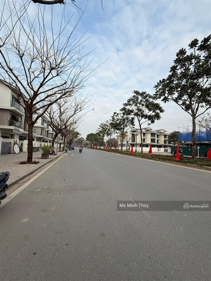 Bán gấp biệt thự an vượng dương nội 180m2 nhà 4 tầng, 3 mặt thoáng, thang máy, giá 77 tỷ