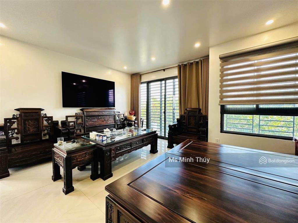 Bán gấp biệt thự an vượng dương nội 180m2 nhà 4 tầng, 3 mặt thoáng, thang máy, giá 77 tỷ
