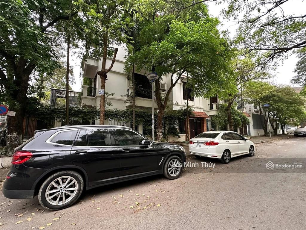 Chính chủ cần bán lô góc 4 tầng dt 135m2 kđt văn quán, vỉa hè rộng, phân lô bàn cờ giá 37 tỷ