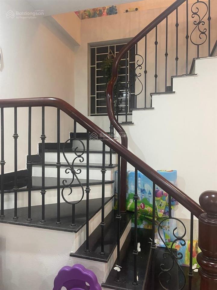 Cho thuê nhà ô tô tránh, 5pn, 4wc, 33m2 tại ngõ 108, trần phú, giá tốt 13 triệu/tháng