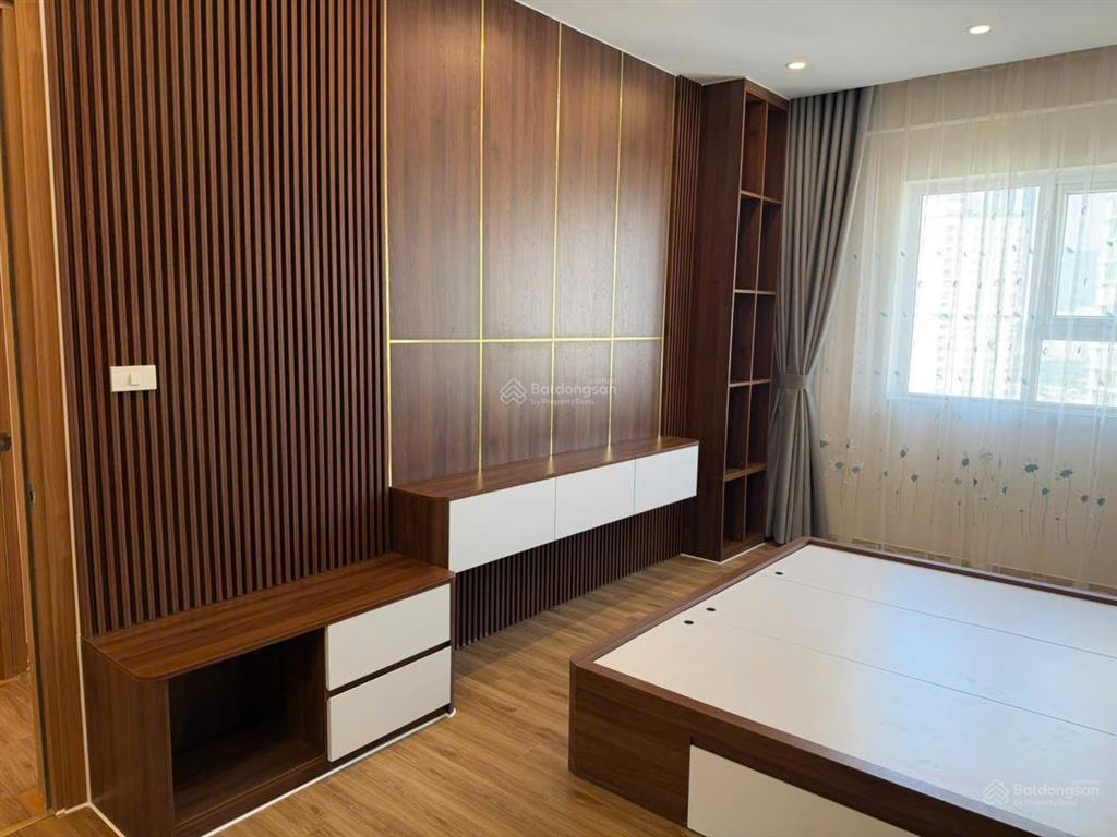 Bán căn góc 3pn, 2wc, 120m2 tại intracom1 trung văn, giá ưu đãi 8,5 tỷ