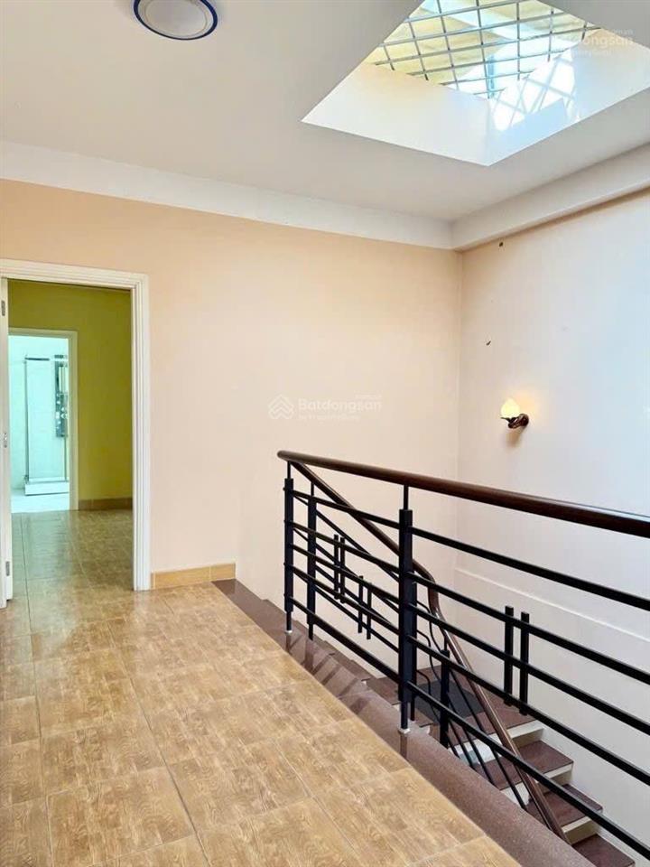 Bán nhà quận tân phúhẻm ô tô 7mgiáp q11sát mt lê thậnp.phú thạnh75m24,1x194tầng sân thượng