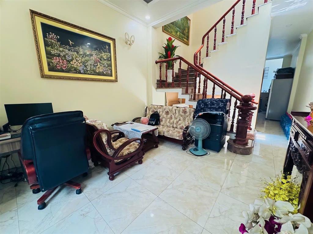 Bán nhà riêng quận tân bìnhhẻm ô tôkhu phân lôsát mặt tiền phạm văn bạchp1561m24,2x153tầng