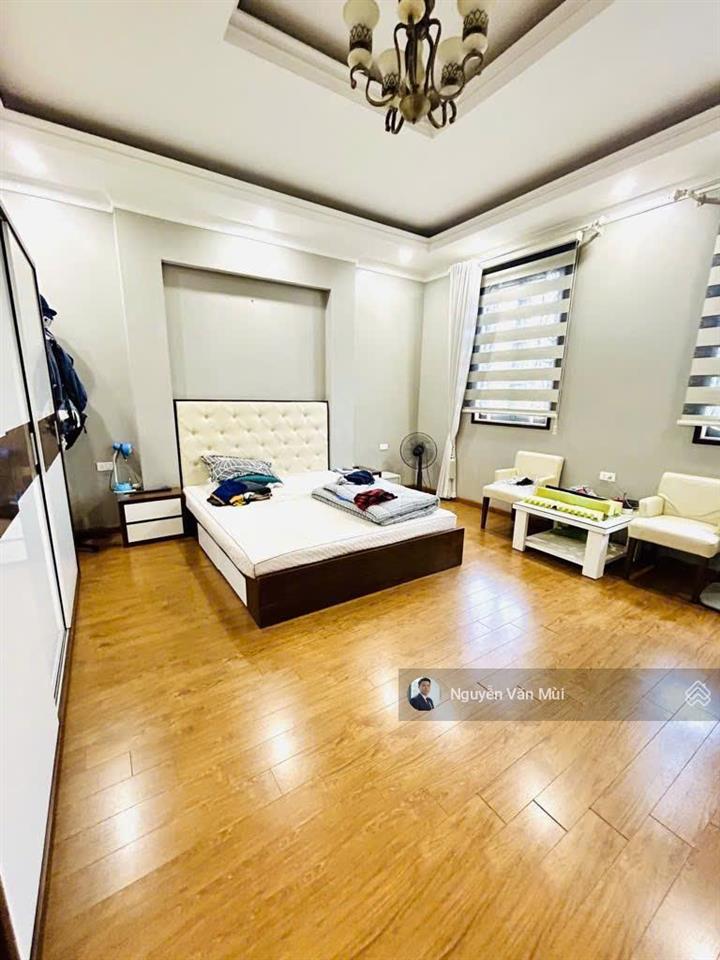 Bán gấp nhà mặt phố tây hồ 7 tầng thang máy, mt 5.2m, kinh doanh đỉnh, giá 45 tỷ