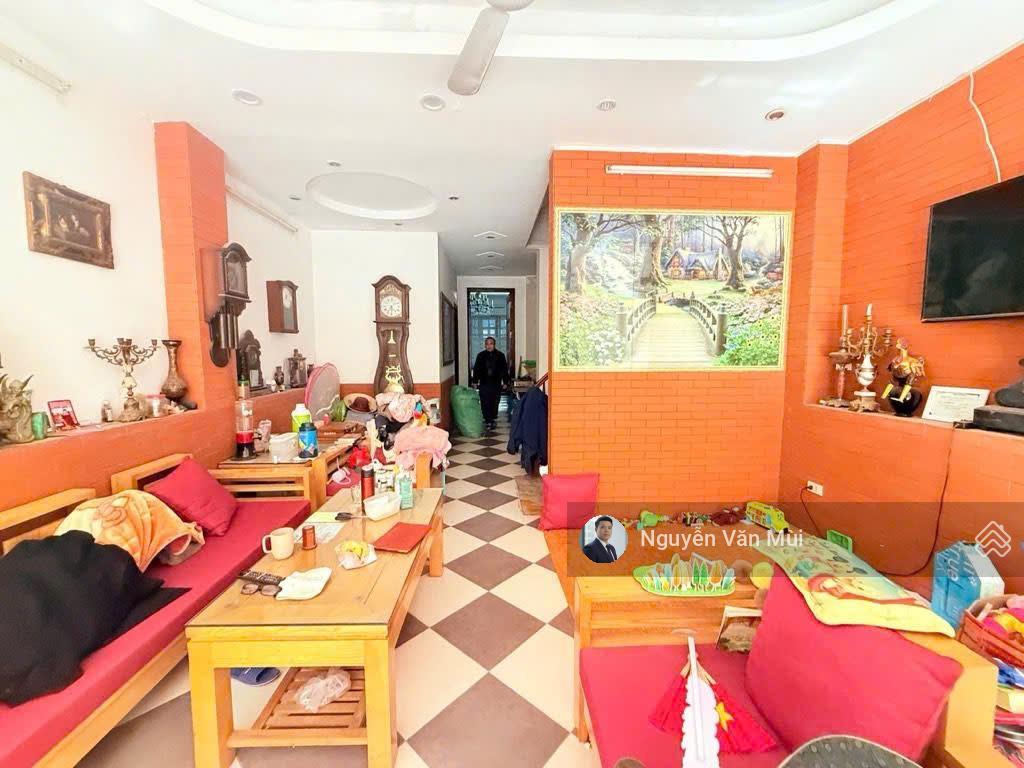 Phân lô ô tô tránh  kd sầm uất  gara ô tô, khu vực dân trí cao toàn quan chức ở  ô chờ thang máy