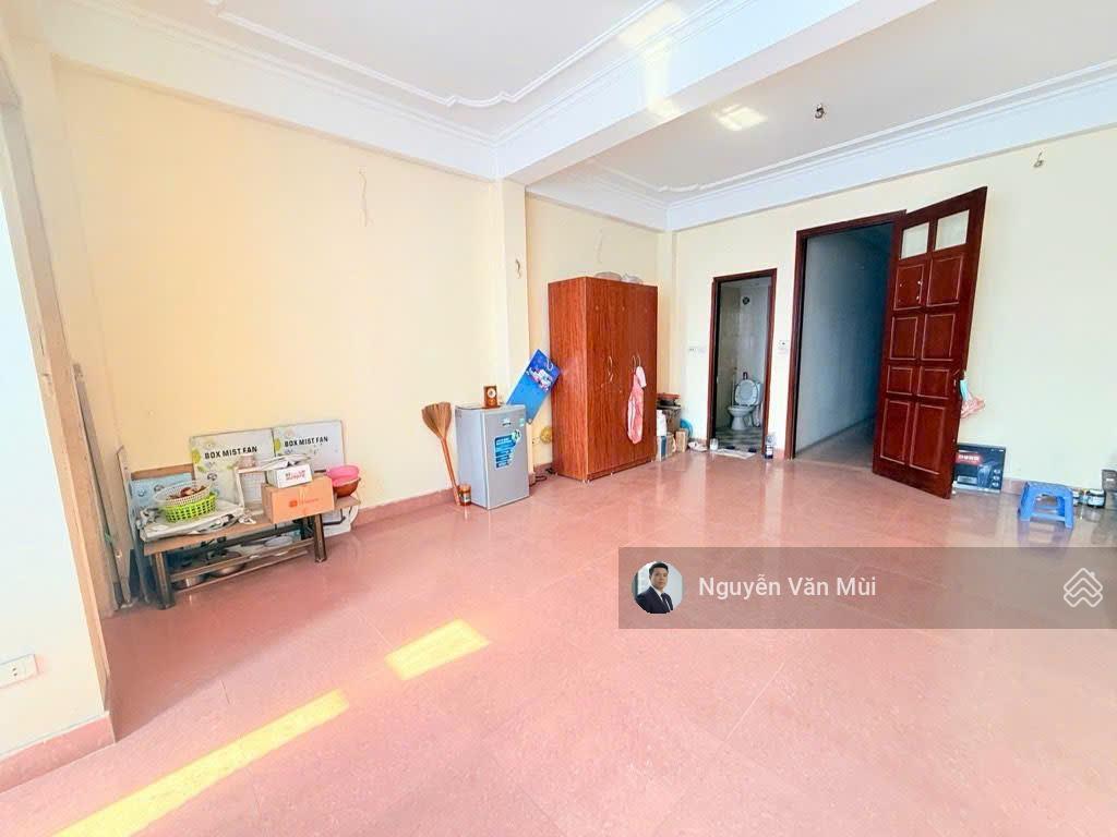 Phân lô ô tô tránh  kd sầm uất  gara ô tô, khu vực dân trí cao toàn quan chức ở  ô chờ thang máy