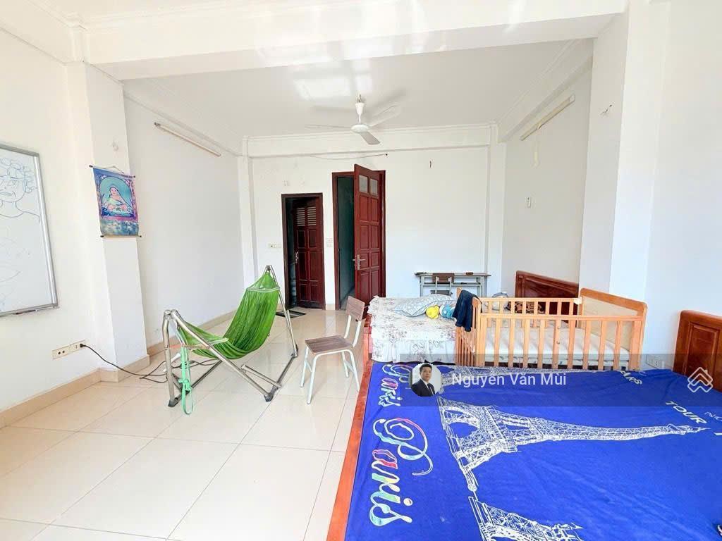 Phân lô ô tô tránh  kd sầm uất  gara ô tô, khu vực dân trí cao toàn quan chức ở  ô chờ thang máy